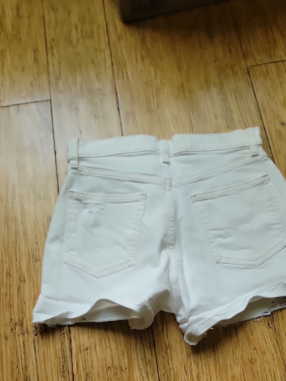 Gap 4 Inch High Rise Short White Women's High-Rise Denim Shorts - Picture 8 of 8